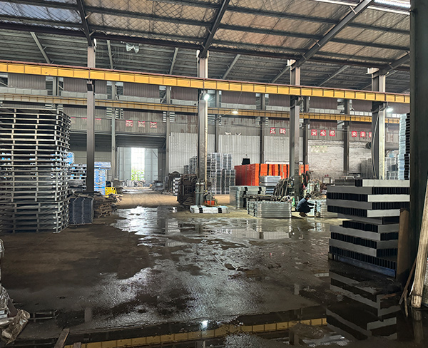 鋼托盤(pán)廠家如何選擇合適的